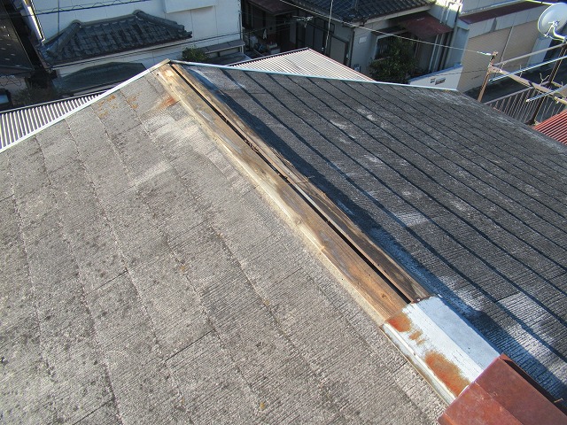 甲府市　棟板金交換工事